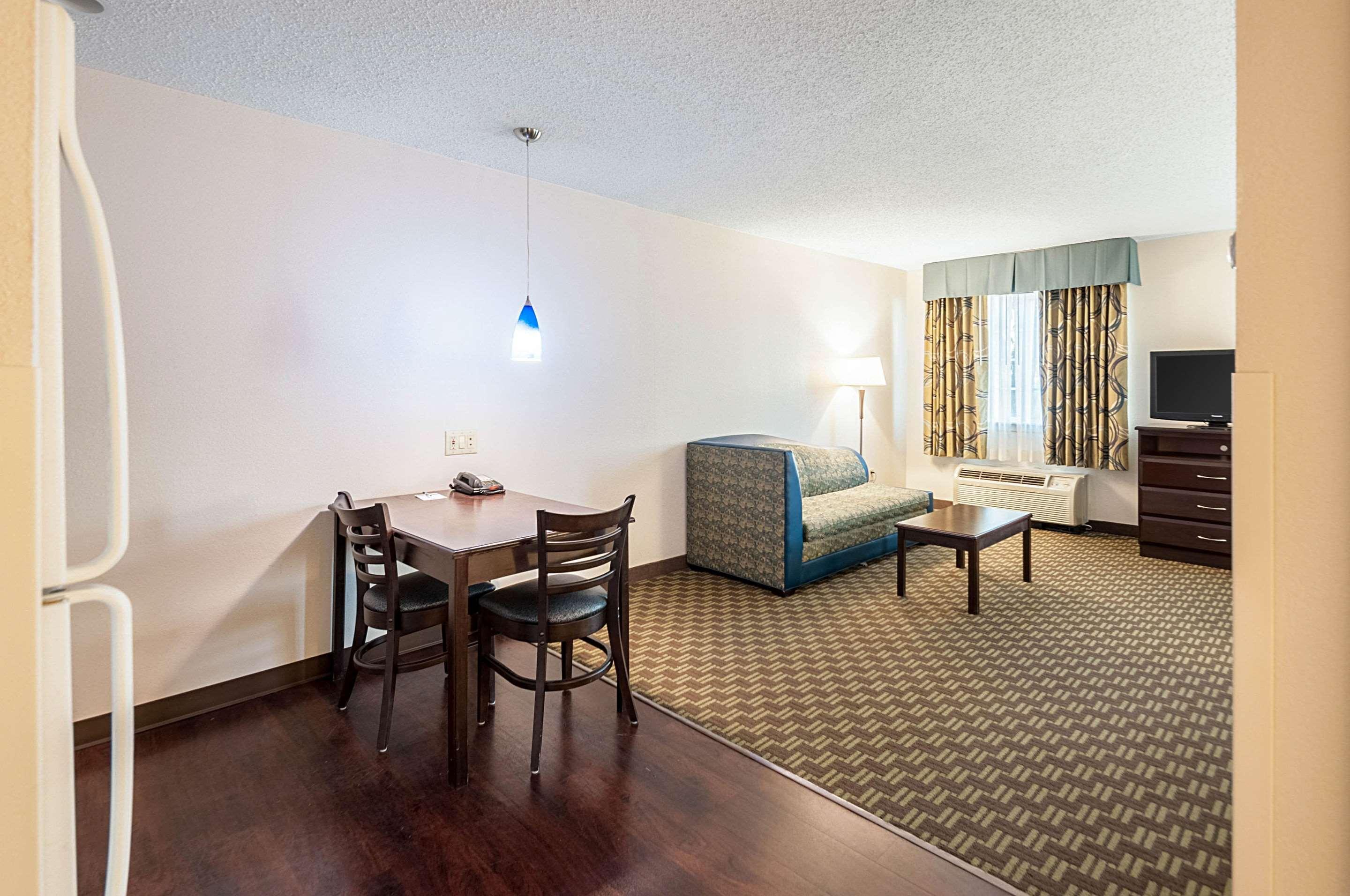 Mainstay Suites Frederick Exteriér fotografie