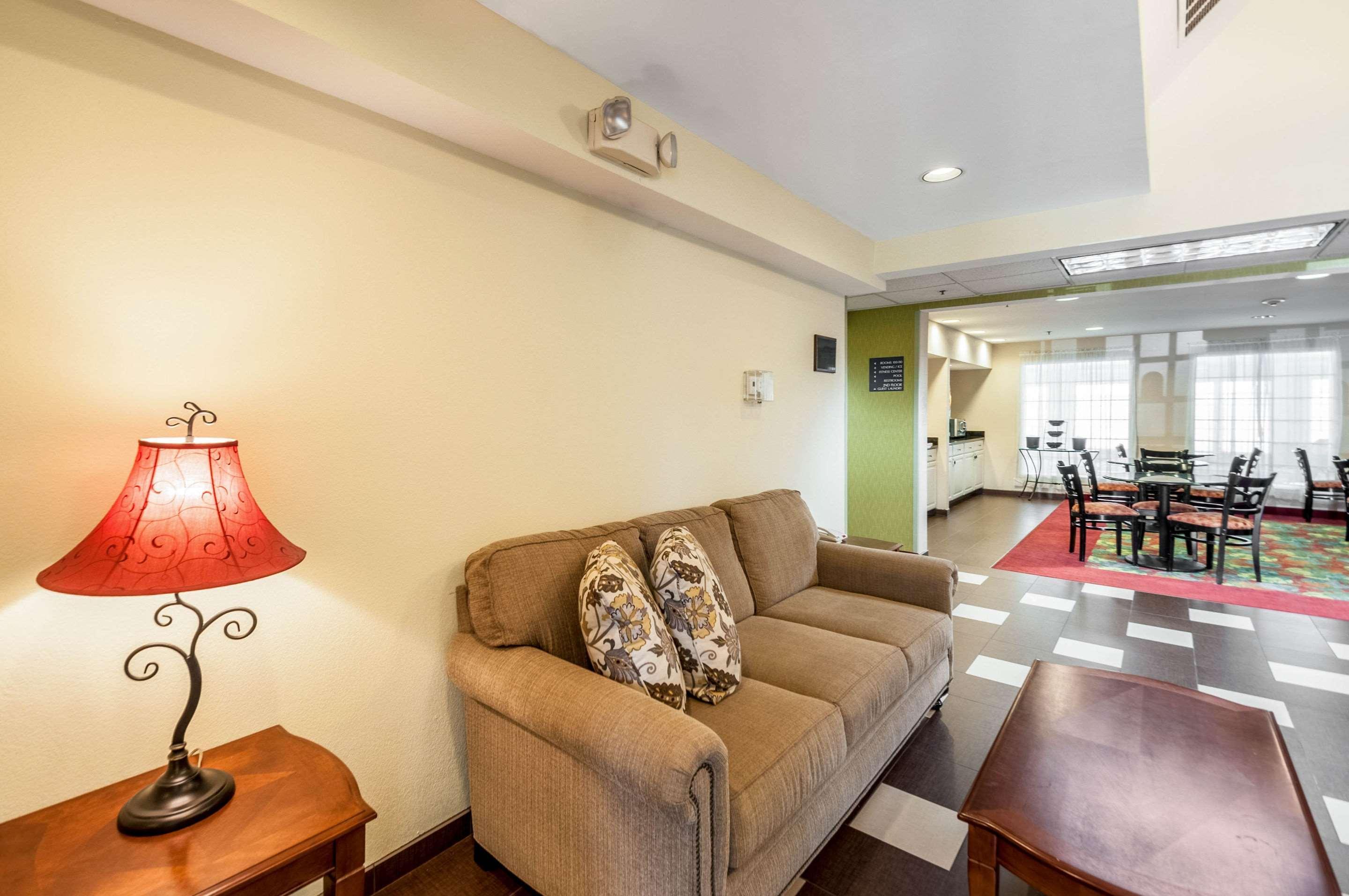 Mainstay Suites Frederick Exteriér fotografie