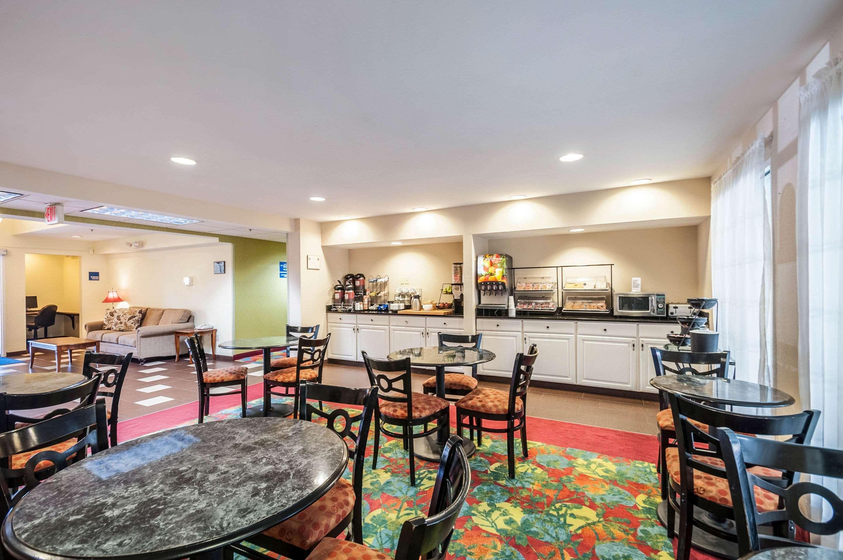 Mainstay Suites Frederick Exteriér fotografie
